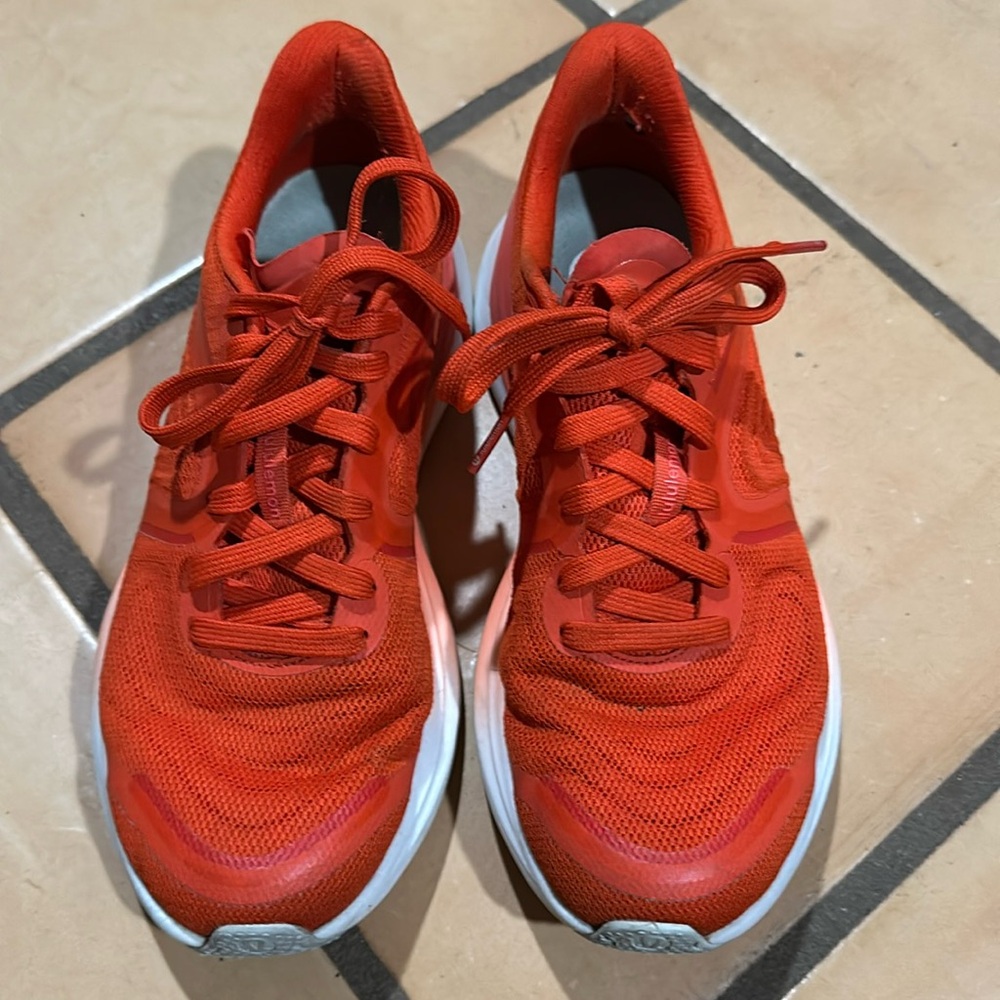 COPY - Women’s LULULEMON BLISSFEEL RUN 2 orange runners US 8.5 EU 40.5